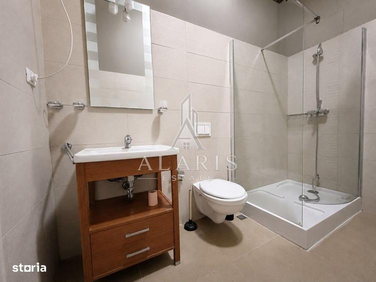 Apartament cu 4 camere decomandat în Central