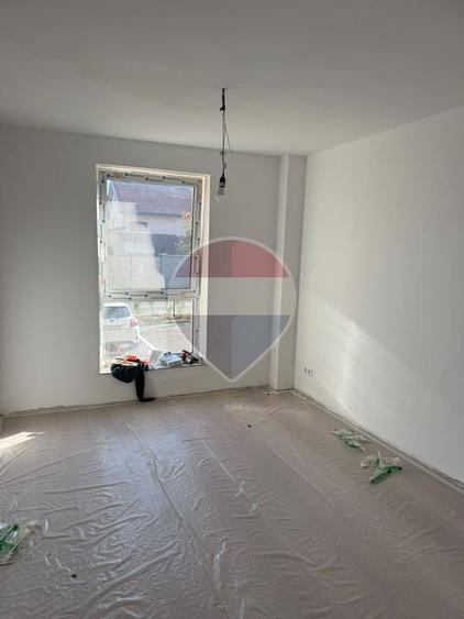 Apartament cu 2 camere decomandat în Hotvon