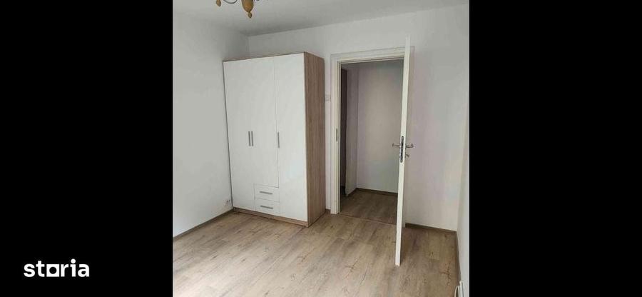 Apartament cu 2 camere decomandat în Tractorul