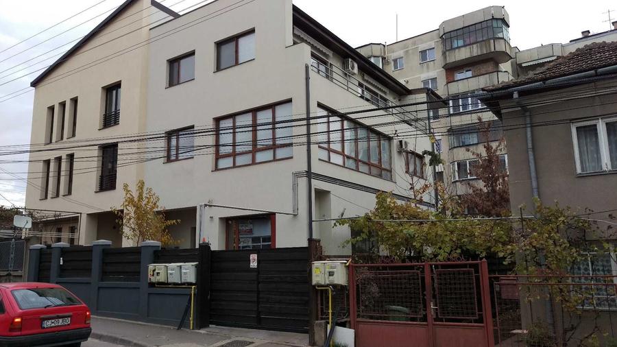 Spațiu comercial, de 800 mp, în Ultracentral