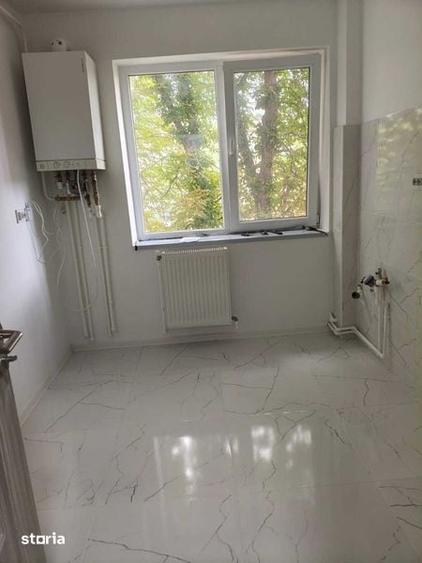 Vand Apartament 3 camere, Semidecomandat, Zona Stadion - 6