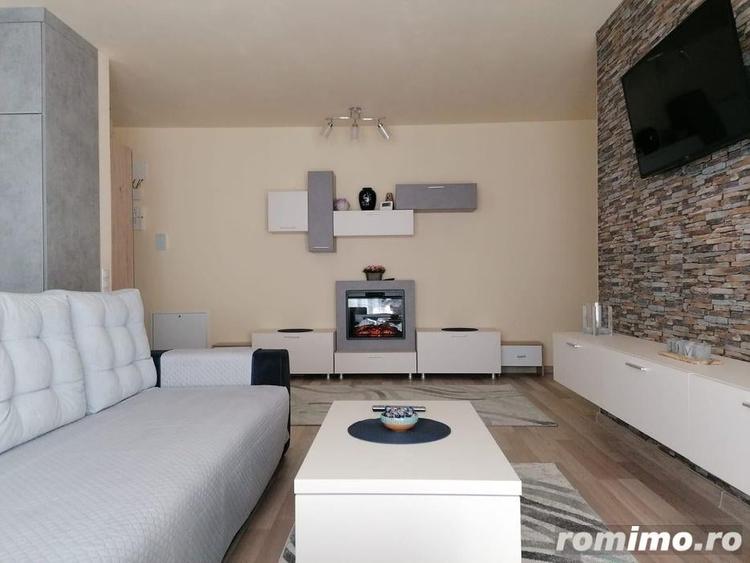 Apartament cu 3 camere decomandat în Bucovina