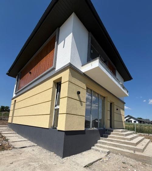 Casă individuală cu 4 camere cu Teren 450 Mp în Valea Adâncă