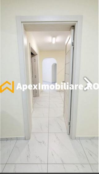 Apartament cu 3 camere semidecomandat în Alba Iulia