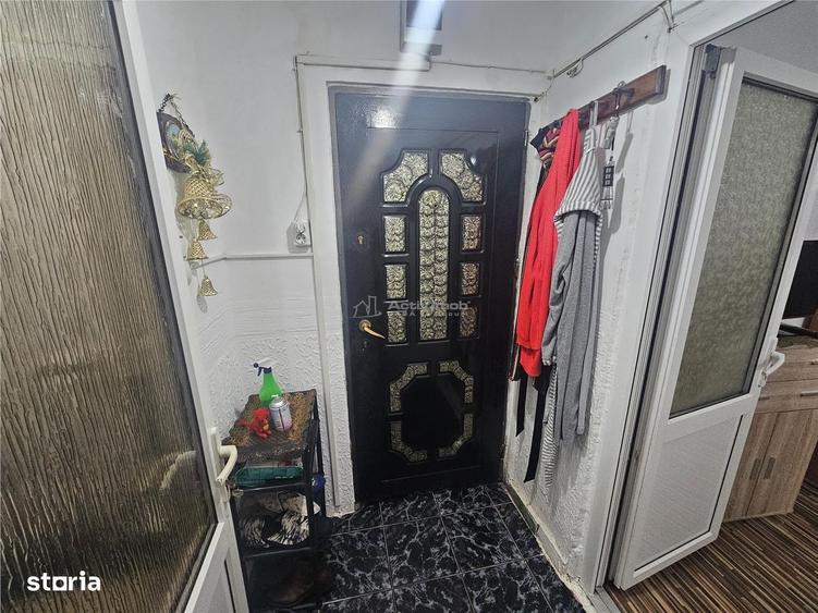 Garsonieră decomandată, mobilată în Calea Caransebeșului