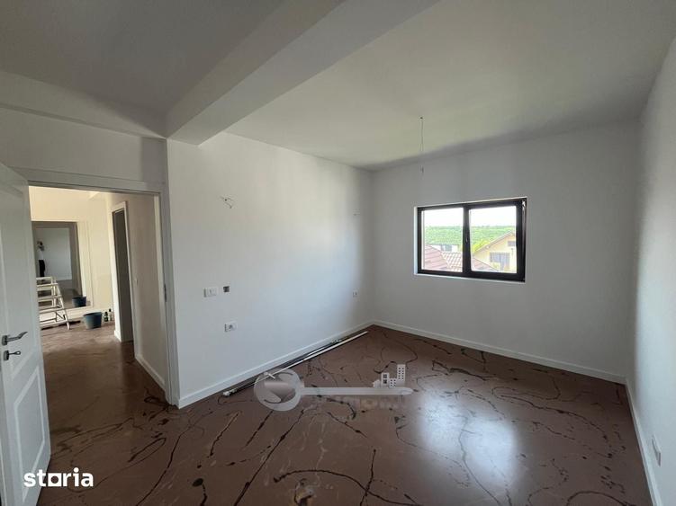 Casă cu 3 camere cu Teren 350 Mp în Vișan
