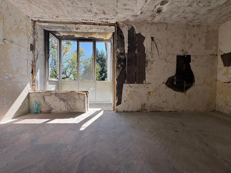 Apartament cu 2 camere decomandat în Primăverii