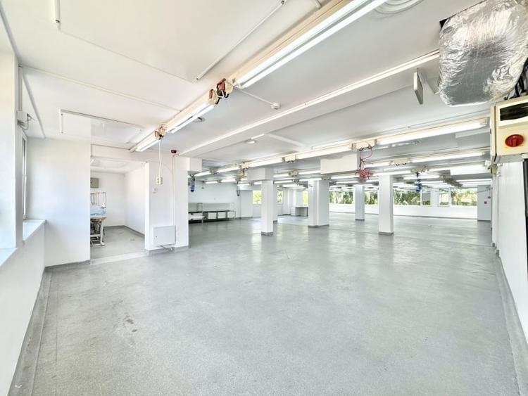 Spațiu industrial, de 1,080 mp, în Oltenița