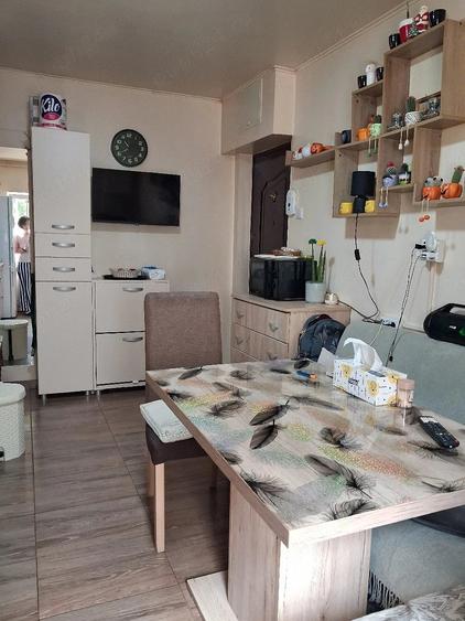 Apartament cu 2 camere semidecomandat, mobilat în Exterior Vest
