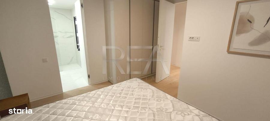 Apartament cu 3 camere semidecomandat, mobilat în Tei