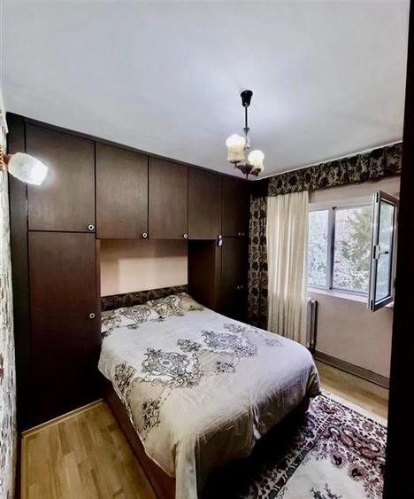 Apartament cu 3 camere decomandat, mobilat în Mircea cel Bătrân