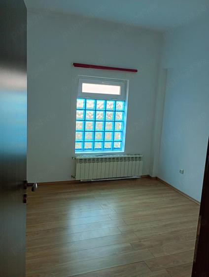 Apartament cu 3 camere decomandat în Mehala