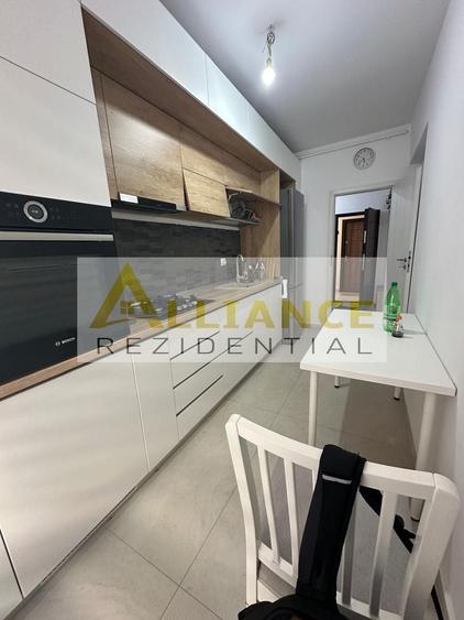 Apartament cu 2 camere decomandat, mobilat în Central