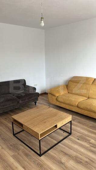 Apartament cu 4 camere decomandat, mobilat în Independenței