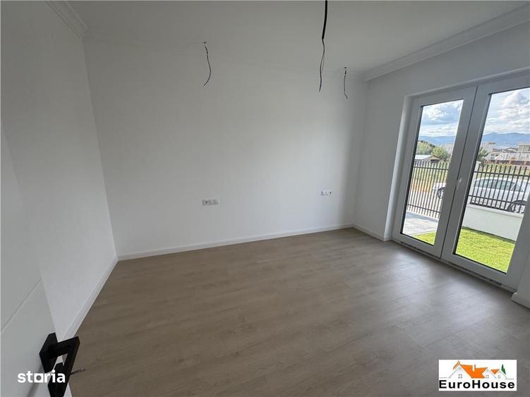Casă cu 4 camere decomandat în Central