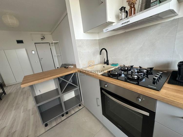 Apartament cu 2 camere semidecomandat, mobilat în Central
