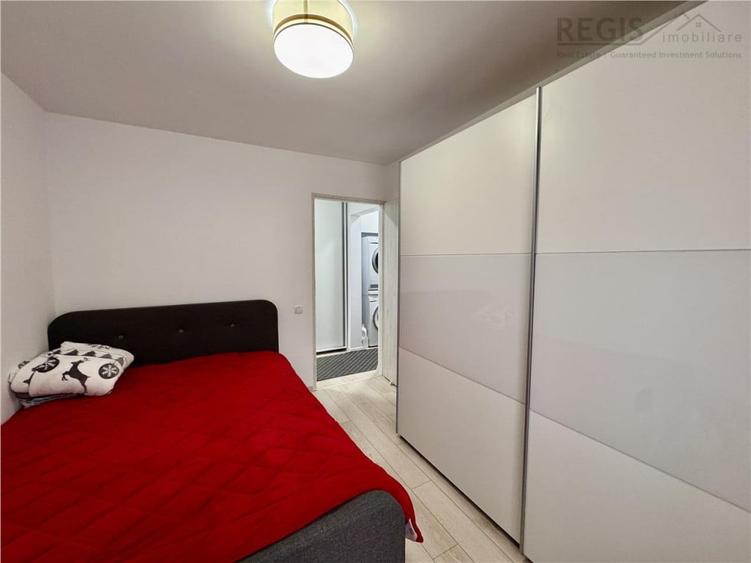 Apartament cu 3 camere decomandat în Triaj