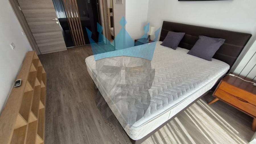 Apartament cu 2 camere decomandat, mobilat în P-ța Victoriei