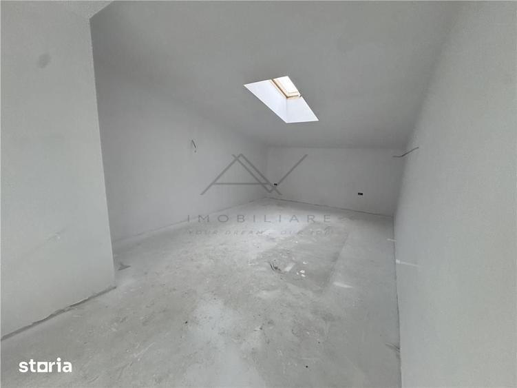 Casă cu 7 camere cu Teren 550 Mp în Ciorogârla
