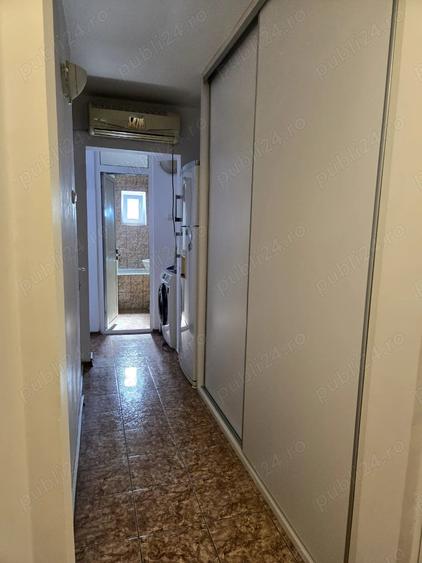 Apartament cu 3 camere decomandat în Sud