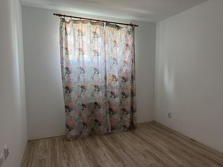 Apartament cu 3 camere decomandat, mobilat în Berceni