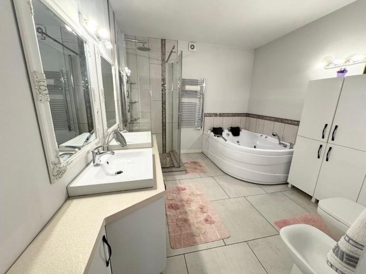 Casă cu 5 camere cu Teren 385 Mp în Bucureștii Noi