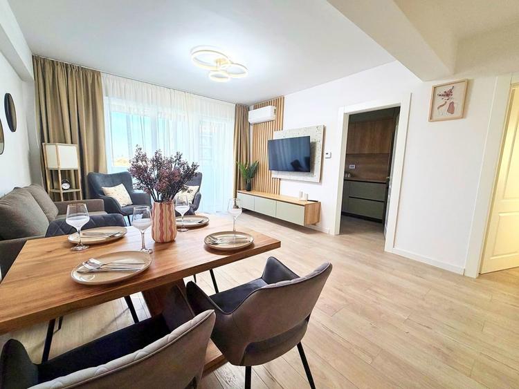 Apartament cu 3 camere decomandat în Iosia
