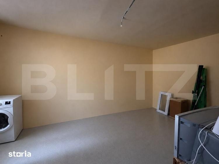Casă cu 4 camere cu Teren 1543 Mp în Teaca