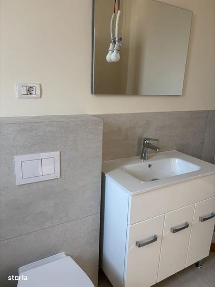 Apartament cu 3 camere în Bucovăț