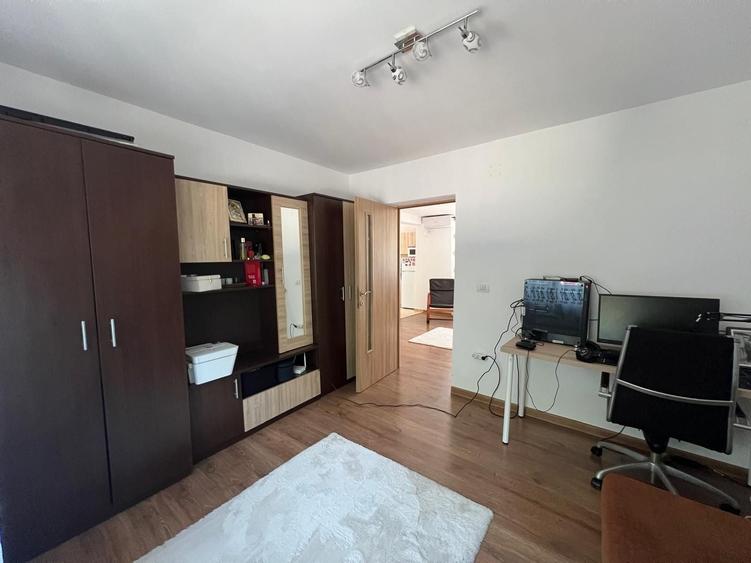 Casă cu 2 camere cu Teren 300 Mp în Central