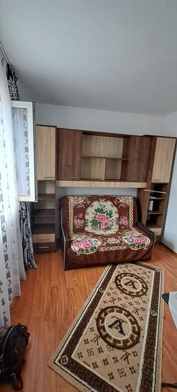 Garsonieră decomandată în Steaua