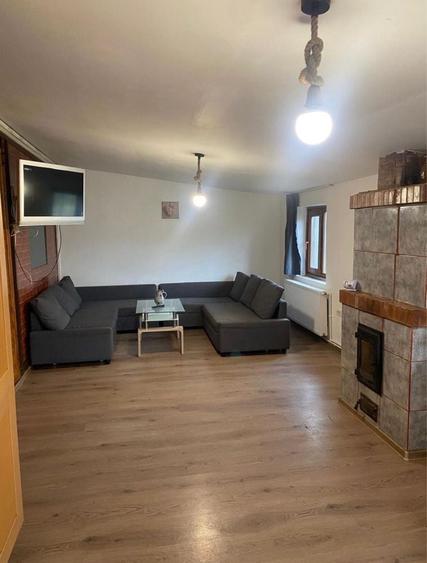 Casă cu 2 camere cu Teren 250 Mp în Central