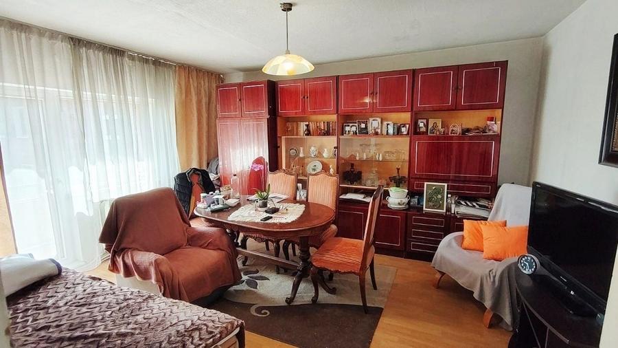 Apartament cu 4 camere decomandat în Dâmbul Rotund