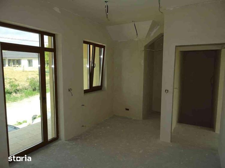 Casă cu 5 camere cu Teren 640 Mp în Central