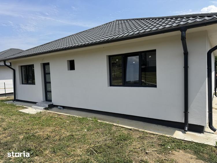 Casă cu 3 camere cu Teren 500 Mp în Mihăești