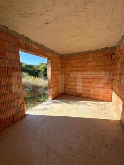 Casă individuală cu 8 camere cu Garaj în Nord