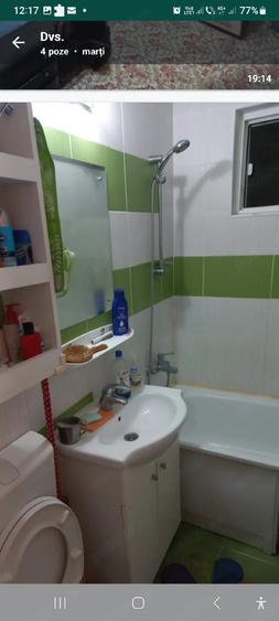 Apartament cu 3 camere semidecomandat în Micro 20