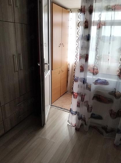 Apartament cu 2 camere semidecomandat în Micro 19