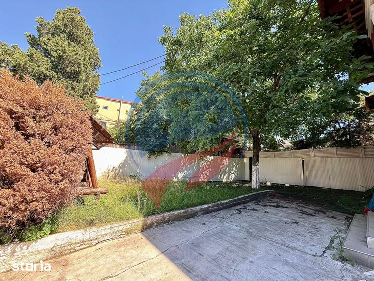Casă cu 10 camere cu Teren 801 Mp în Ultracentral