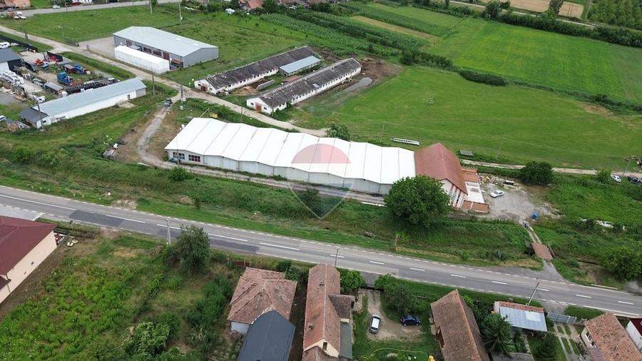 Spațiu comercial, de 1,242 mp, în Blăjel