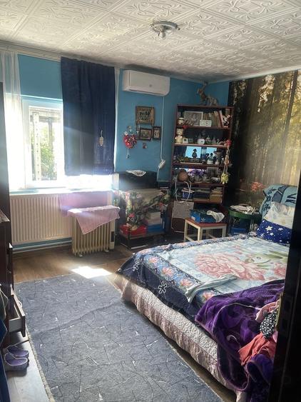 Apartament cu 4 camere decomandat în 1 Decembrie