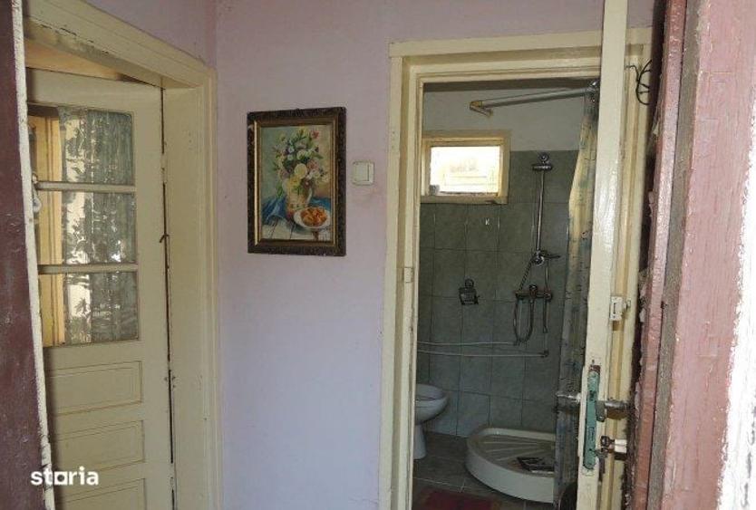Casă cu 4 camere în Corlătești