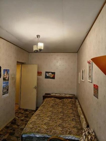 Apartament cu 3 camere semidecomandat în Est