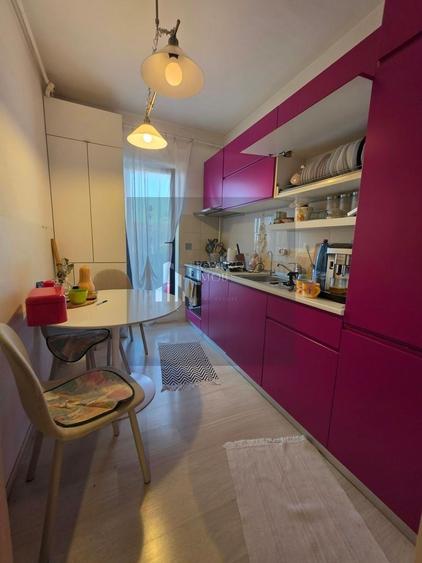 Apartament cu 3 camere decomandat, mobilat în Alexandriei