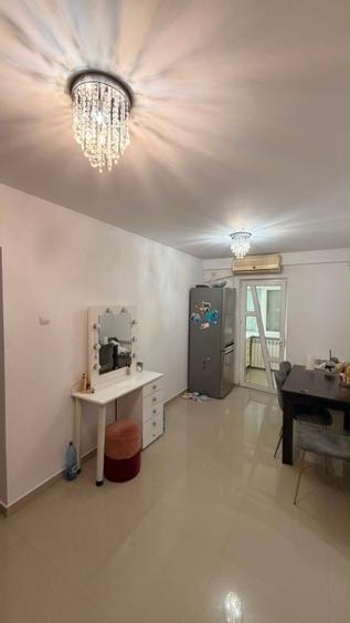 Apartament cu 2 camere decomandat, mobilat în C5