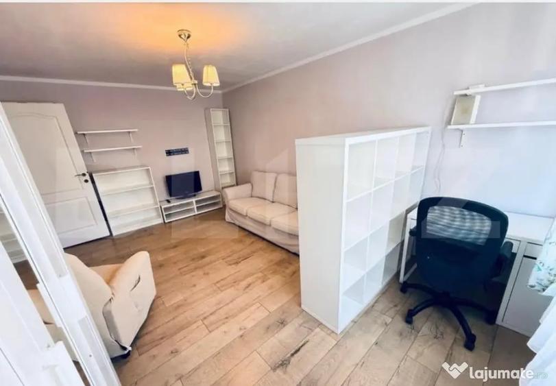 Apartament cu 2 camere decomandat în Independenței