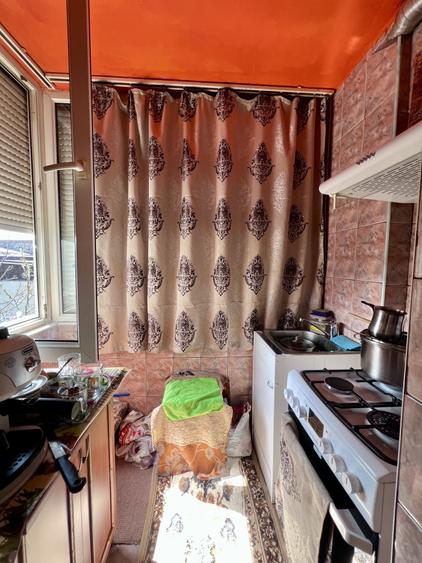 Apartament cu 2 camere decomandat, mobilat în Torontalului