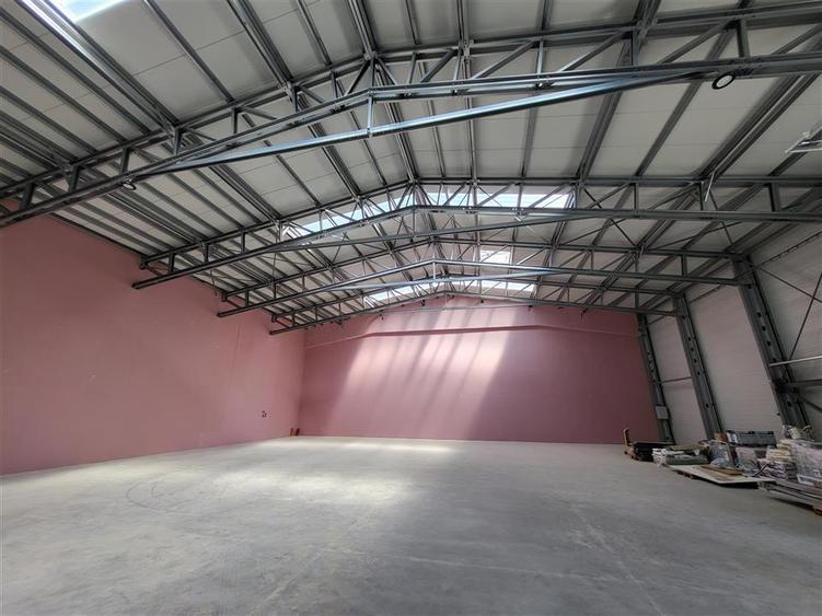 Spațiu industrial, de 500 mp, în Central