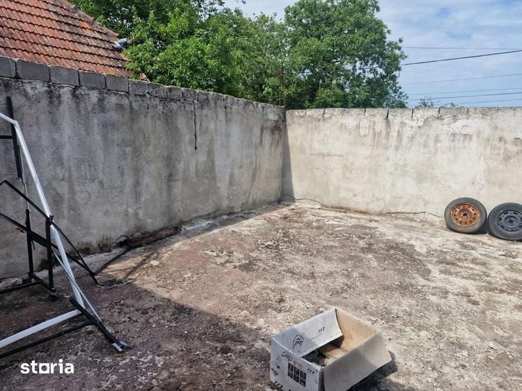 Casă cu 3 camere cu Teren 2096 Mp în Remetea Mare