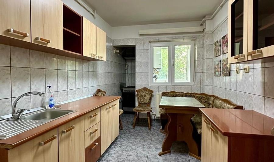 Aparatorii Patriei-strada Democratiei-apartament 4 camere cu centrala - 4